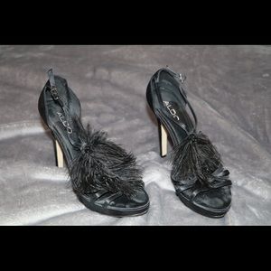 SZ 8 ALDO Black Strappy Heels